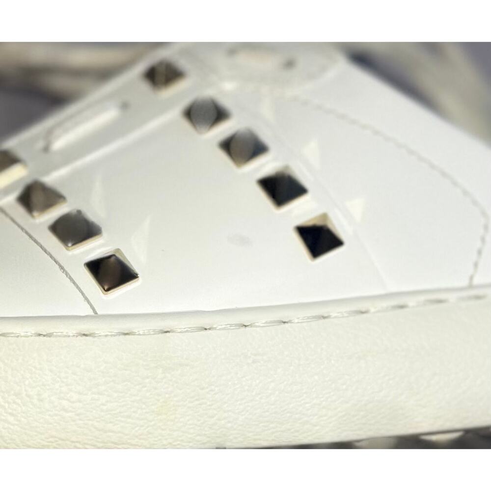 Valentino Garavani Untitled Rockstud Slide Sneakers White w/Gold Studs Sz 7-7.5 - Picture 9 of 14